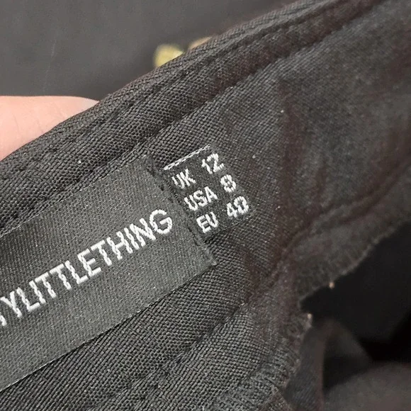 PrettyLittleThing Black Maxi Dress Gold Embroidered Floral Appliqué Size US 8 UK - Picture 12 of 12